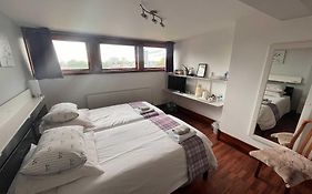 Breeze Guest House